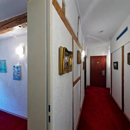 Naturstein & Restaurant Hotel